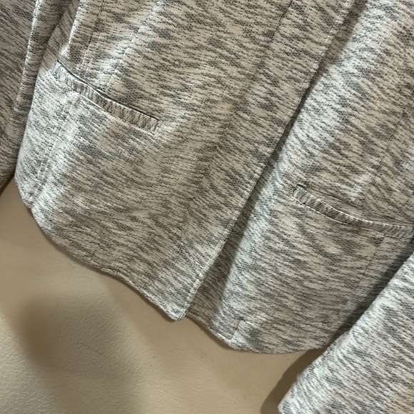 CAbi 5102 Neo Jacket Size Large EUC - Picture 6 of 11